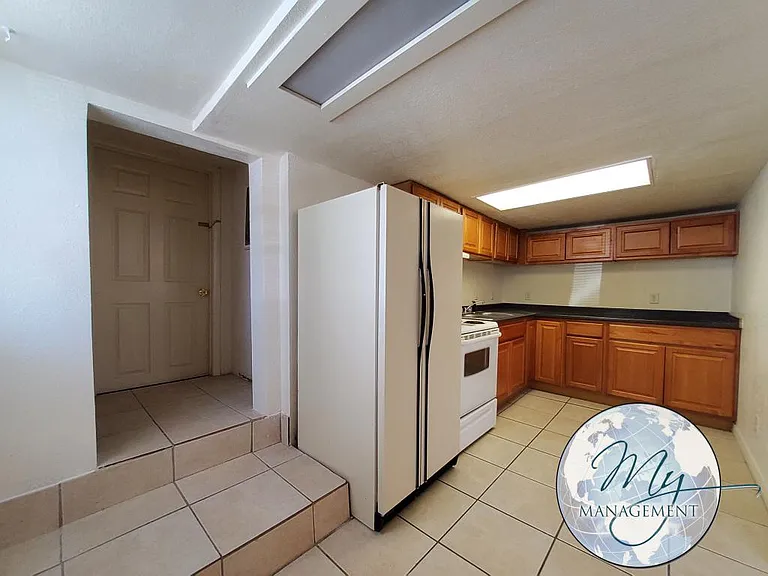 1 bed, 1.0 bath, 465 sqft, $995 — Photo 12
