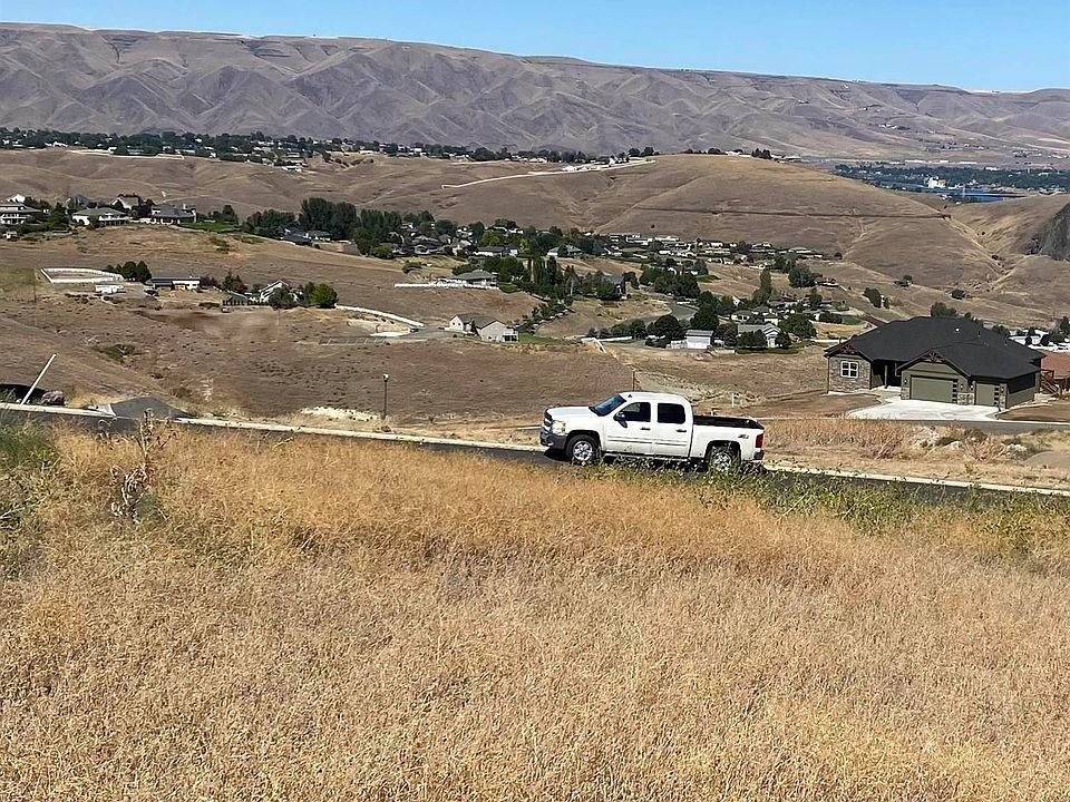 2nd image of 1785 River Canyon Dr