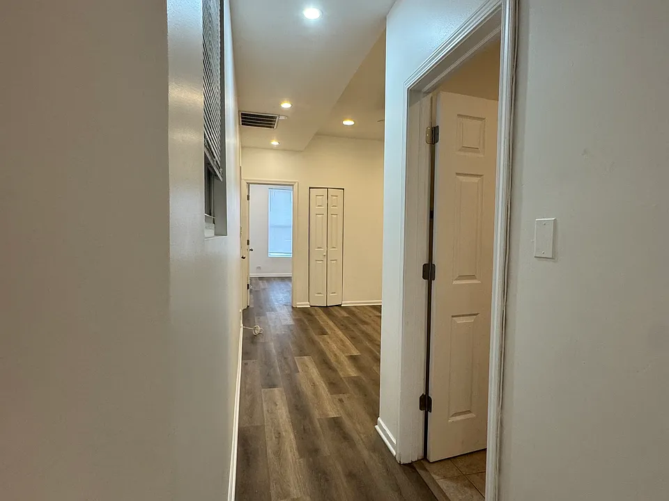 208 N California Ave #1