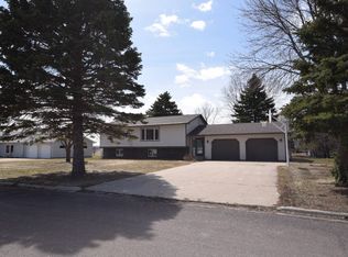 212 Hillview Rd, Sisseton, SD 57262