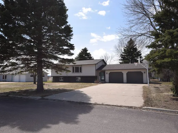 212 Hillview Rd, Sisseton, SD 57262