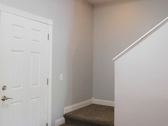 4th image of 350 Hillcrest Ave