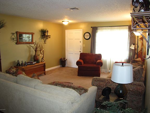 2nd image of 885 Westport Dr
