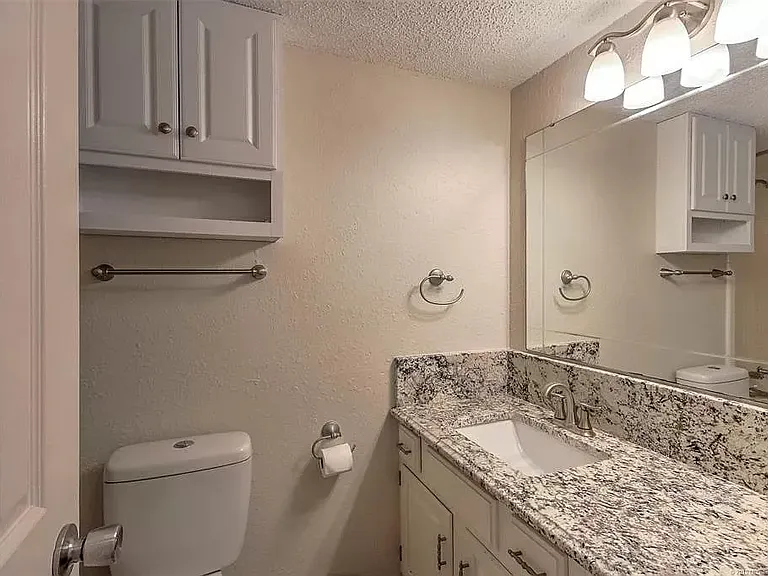 2604 W Hartford St — Photo 18