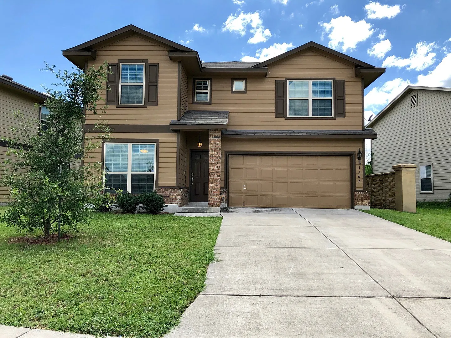 4 Bedroom/2.5 Bath Mesa Creek Subdivision — Photo 1