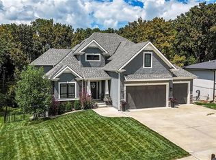 816 Foxglove Ln, Kearney, MO 64060