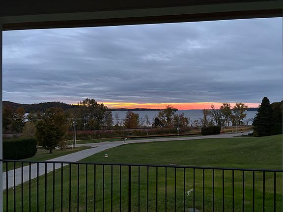 4th image of 55 Point View Drive