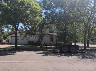 933 Summit Ave, Detroit Lakes, MN 56501