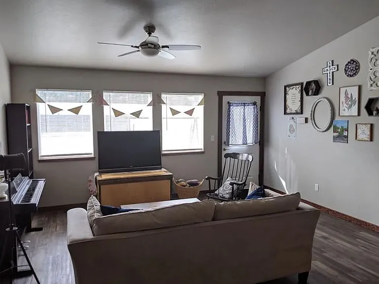 1505 Destiny Ln — Photo 4