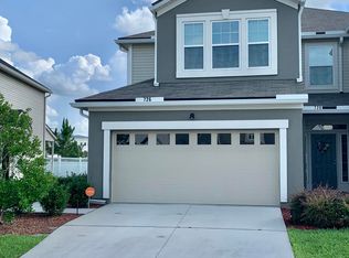 726 Grover Ln, Orange Park, FL 32065