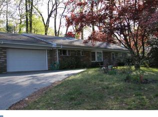 443 Sharon Dr, Wayne, PA 19087