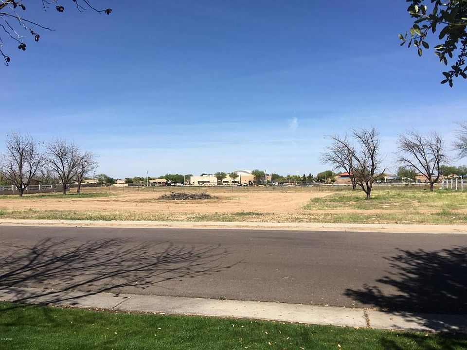 1st image of 20256 E Pecan Ln