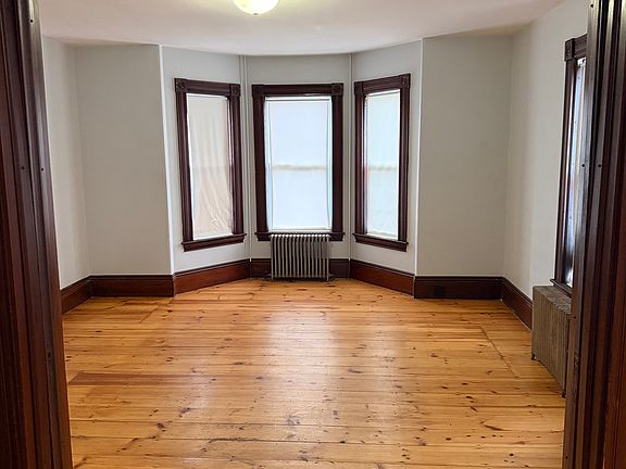 Living Room/Flex Room