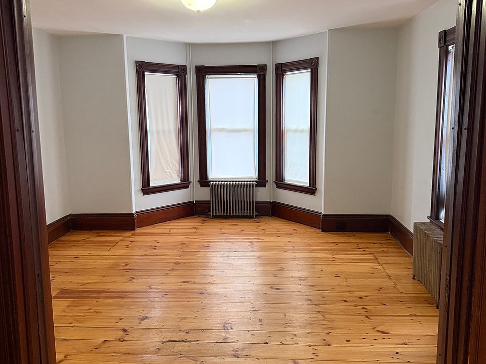 Living Room/Flex Room