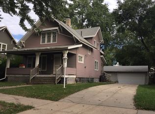645 E 9th St, York, NE 68467