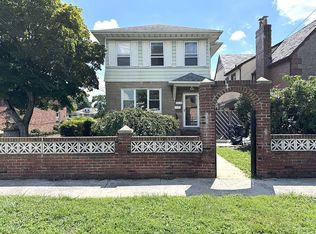 14638 Bayside Ave, Flushing, NY 11354