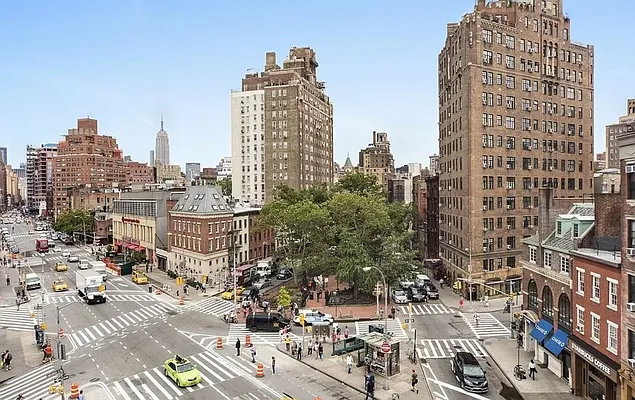 Rented by Douglas Elliman | media 24