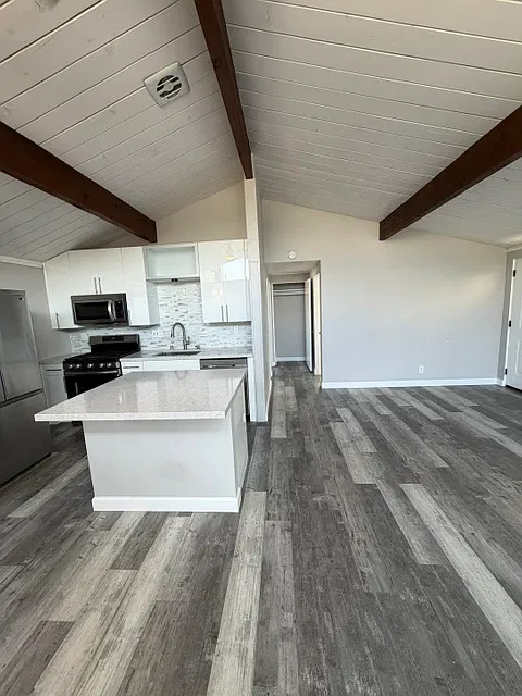 D Ave, Coronado — Photo 4