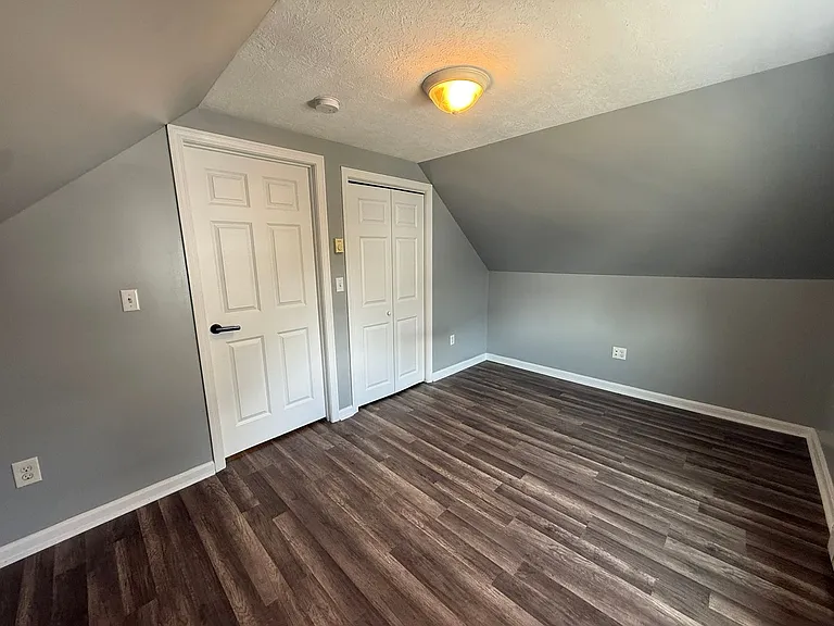 22 Burr St — Photo 19