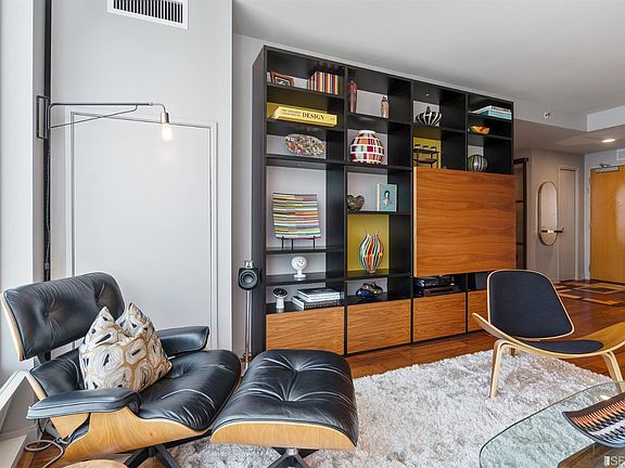 4th image of 425 1st St Unit 4901