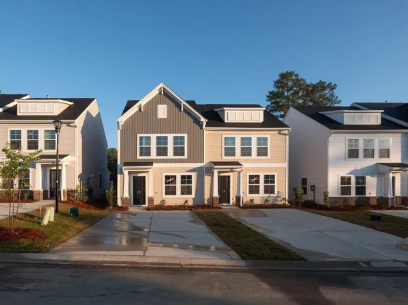 484 Dinkins Dr, Lexington, SC 29073