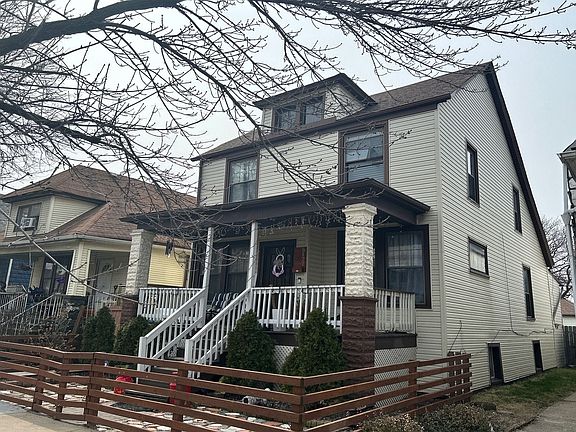 2nd image of 5122 S Sawyer Ave