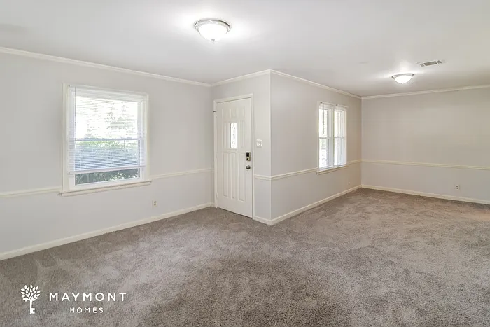 926 Green Ridge Ct — Photo 3
