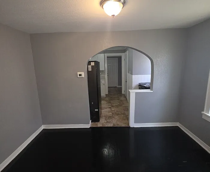 1918 S Willow Ave — Photo 6