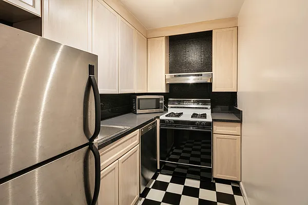 Sold by Douglas Elliman | media 4