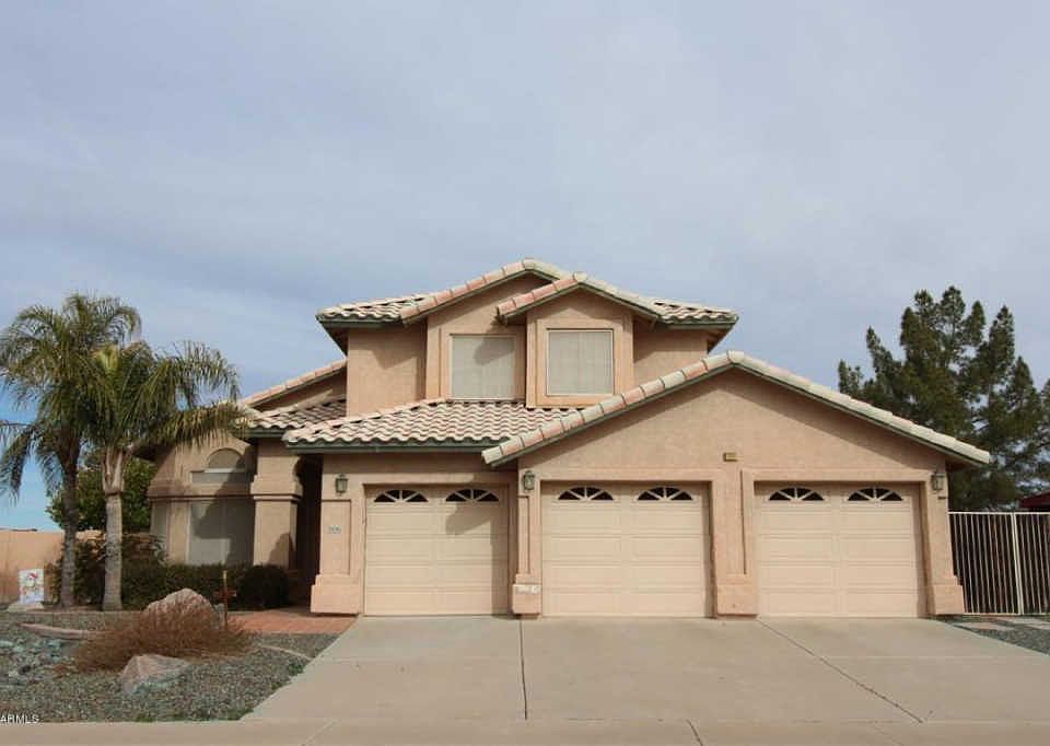 1st image of 506 W Casa Grande Lakes Blvd N