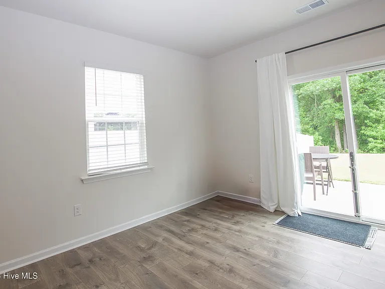 1179 Misty Creek Dr — Photo 26