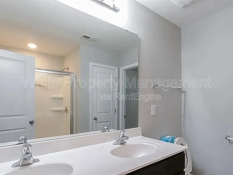 1525 Lilly Springs Pl — Photo 23