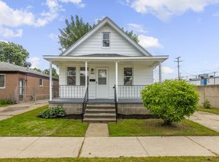 8030 Chalmers Ave, Warren, MI 48089