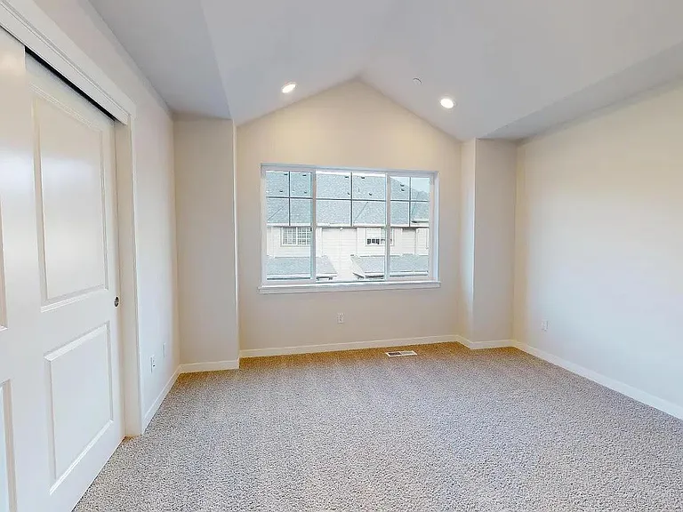 15992 NW Hosmer Ln — Photo 7