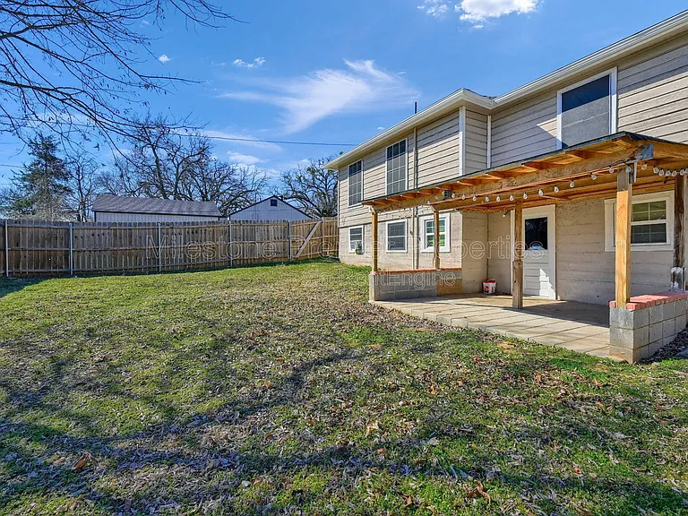 1624 S Fannin Ave — Photo 19