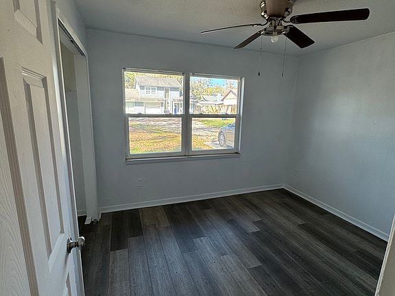 2nd image of 965 Lake Ln