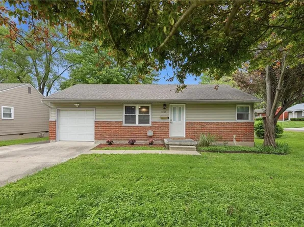 8145 Walmer St, Overland Park, KS 66204