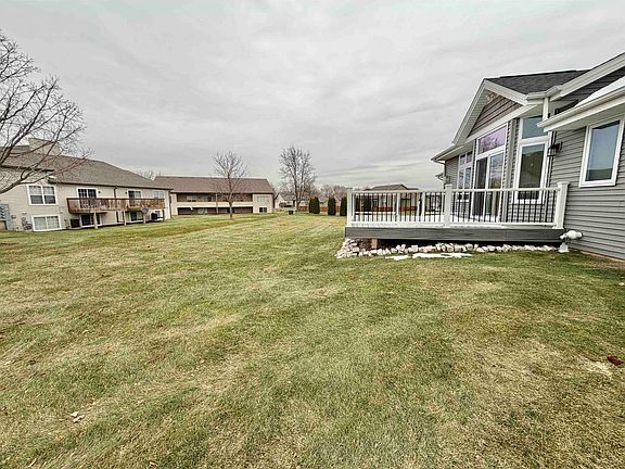 3rd image of 11728 Freedlund Ct