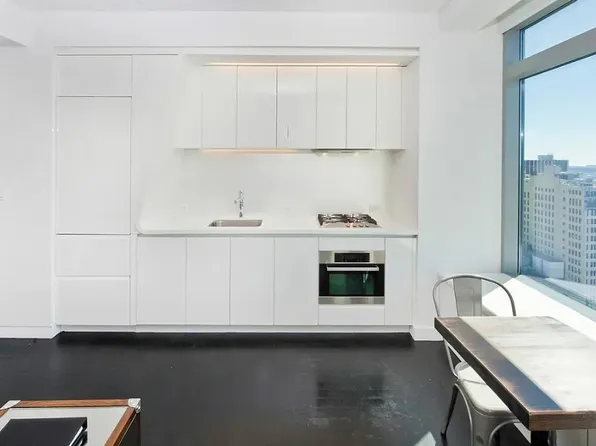 123 Washington Street image 3 of 12