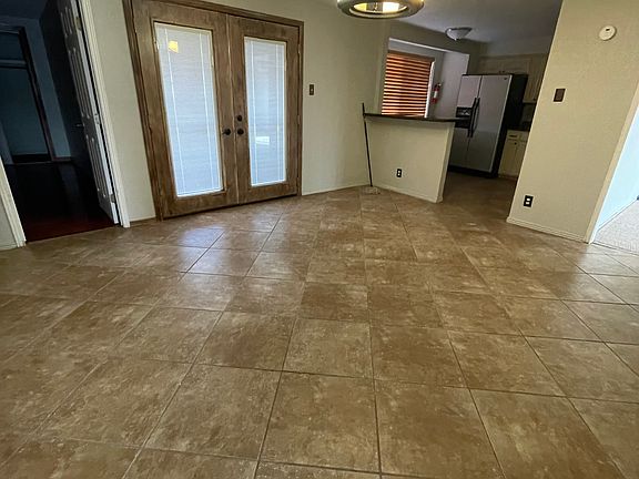 2nd image of 2100 Solano Dr