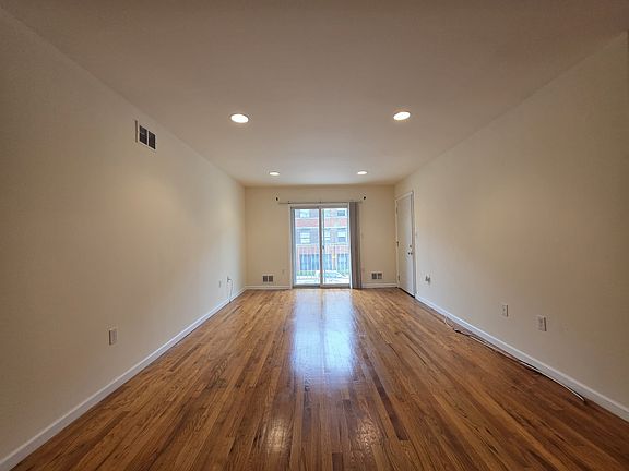 2nd image of 152 Union St Floor 1