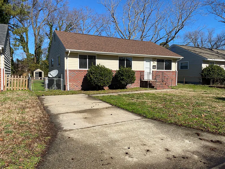 2053 Richard Ave — Photo 2