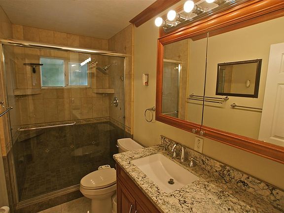 4th image of 5592 Sunny Oaks Dr