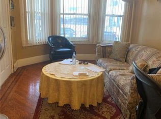 95-32 132nd St, South Richmond Hill, NY 11419