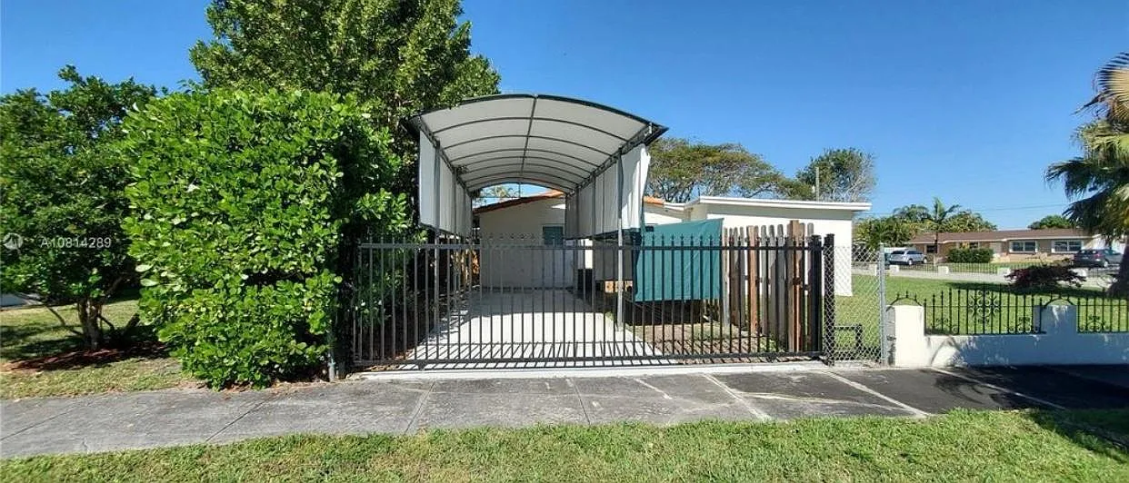 9930 SW 77th Dr — Photo 2