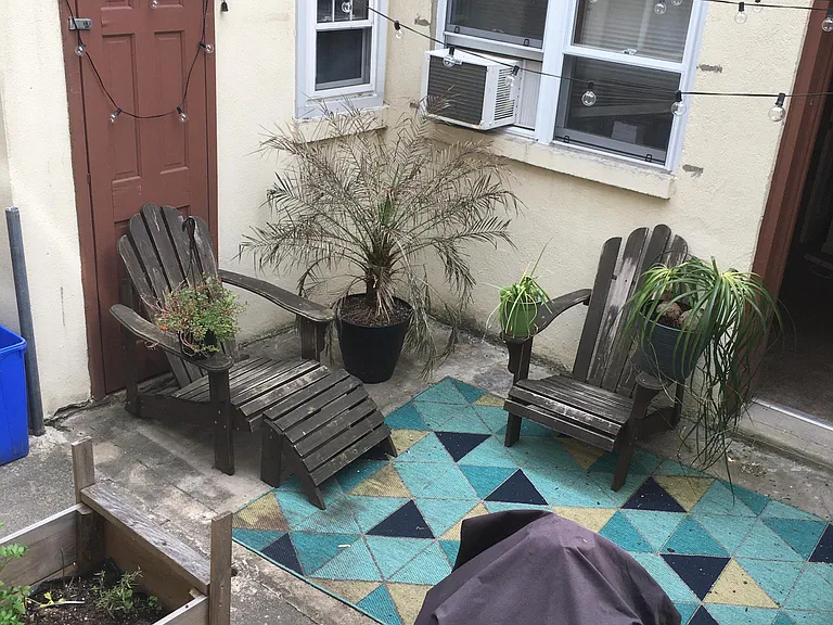 1011 Latona St #1 — Photo 10