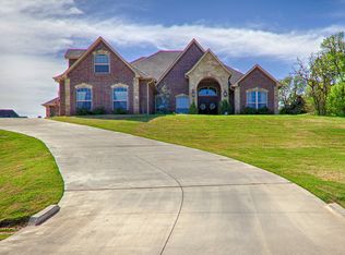 6797 Valley Ridge Dr, Edmond, OK 73034