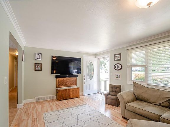 5th image of 2398 Spencerport Rd