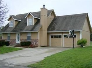 1004 SW Shorthorn Rd, Grain Valley, MO 64029