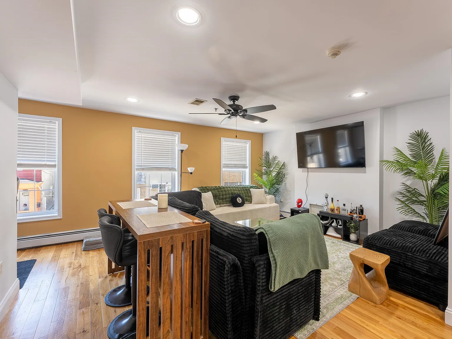 2 bed, 2.0 bath, 1240 sqft, $2,800 — Photo 3